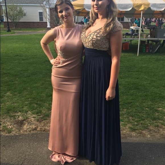 Dave & Johnny Gown 3/4 - Picture 2 of 7