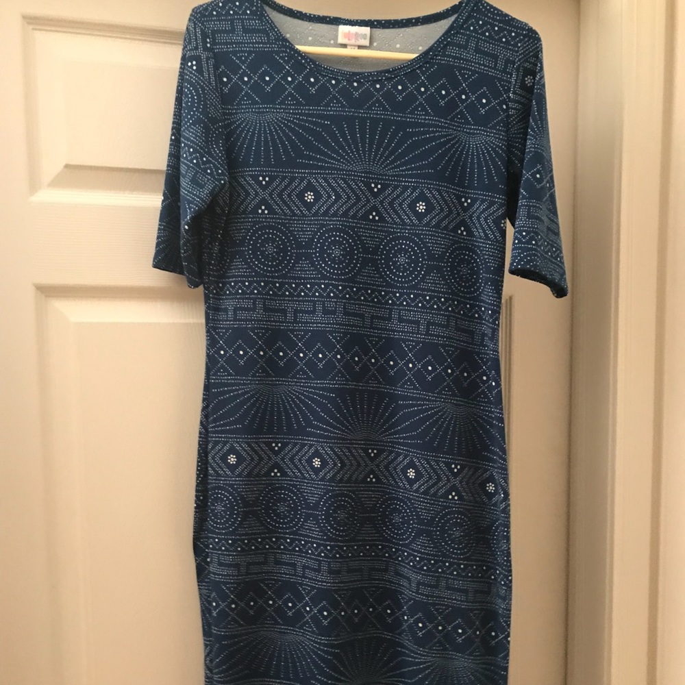 Lularoe Medium Blue Patterned Julia!!!