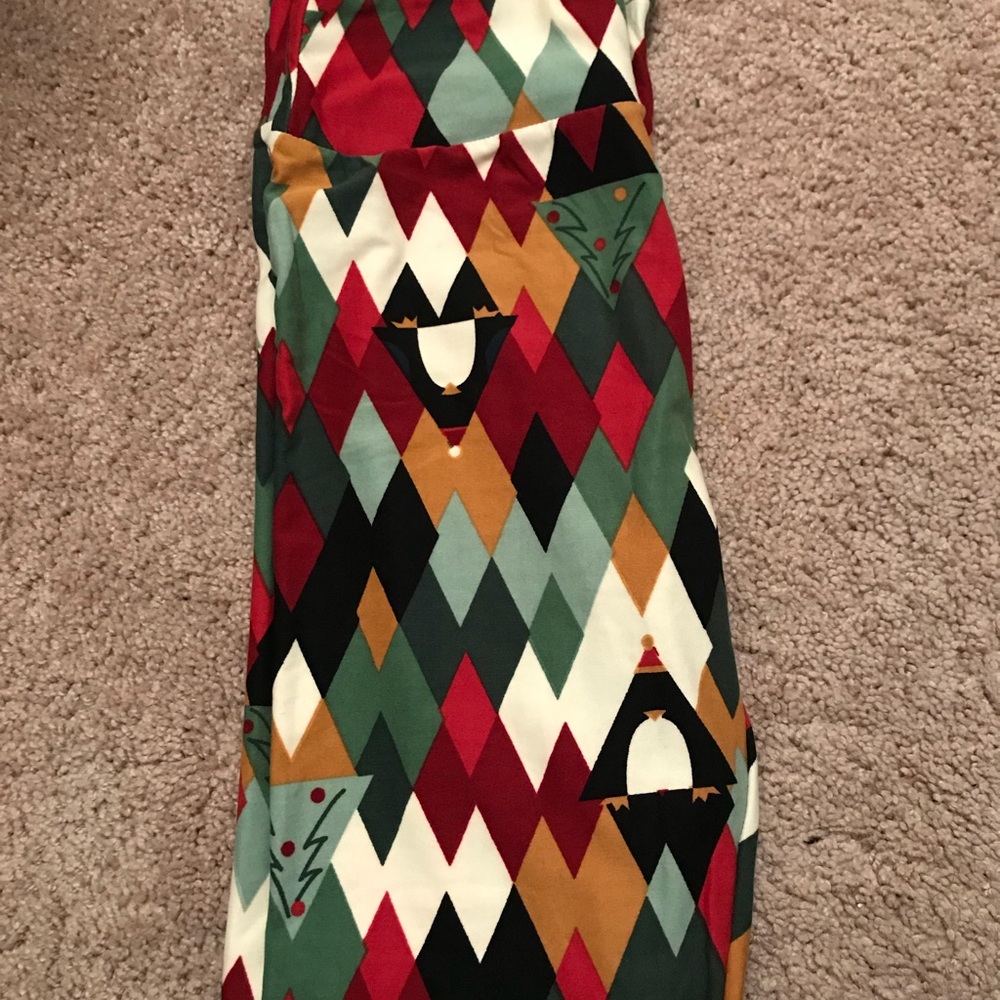 Lularoe Christmas Penguins OS Leggings!!!