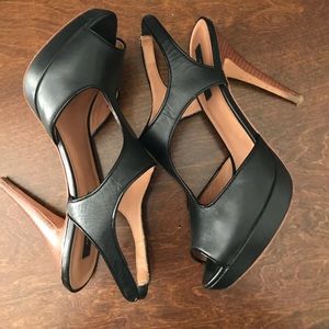 Ann Taylor  Shannon platform sandal black 8.5m