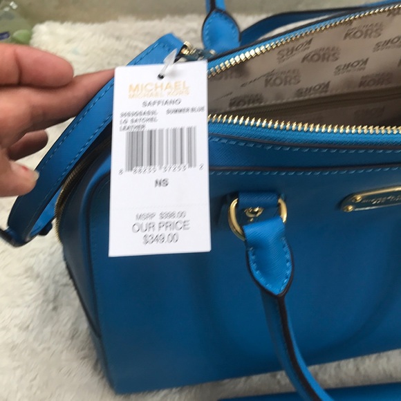 Authentic MK set - Picture 4 of 6