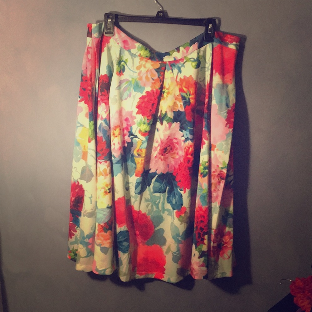 Beautifully fun floral skirt by ASOS curve