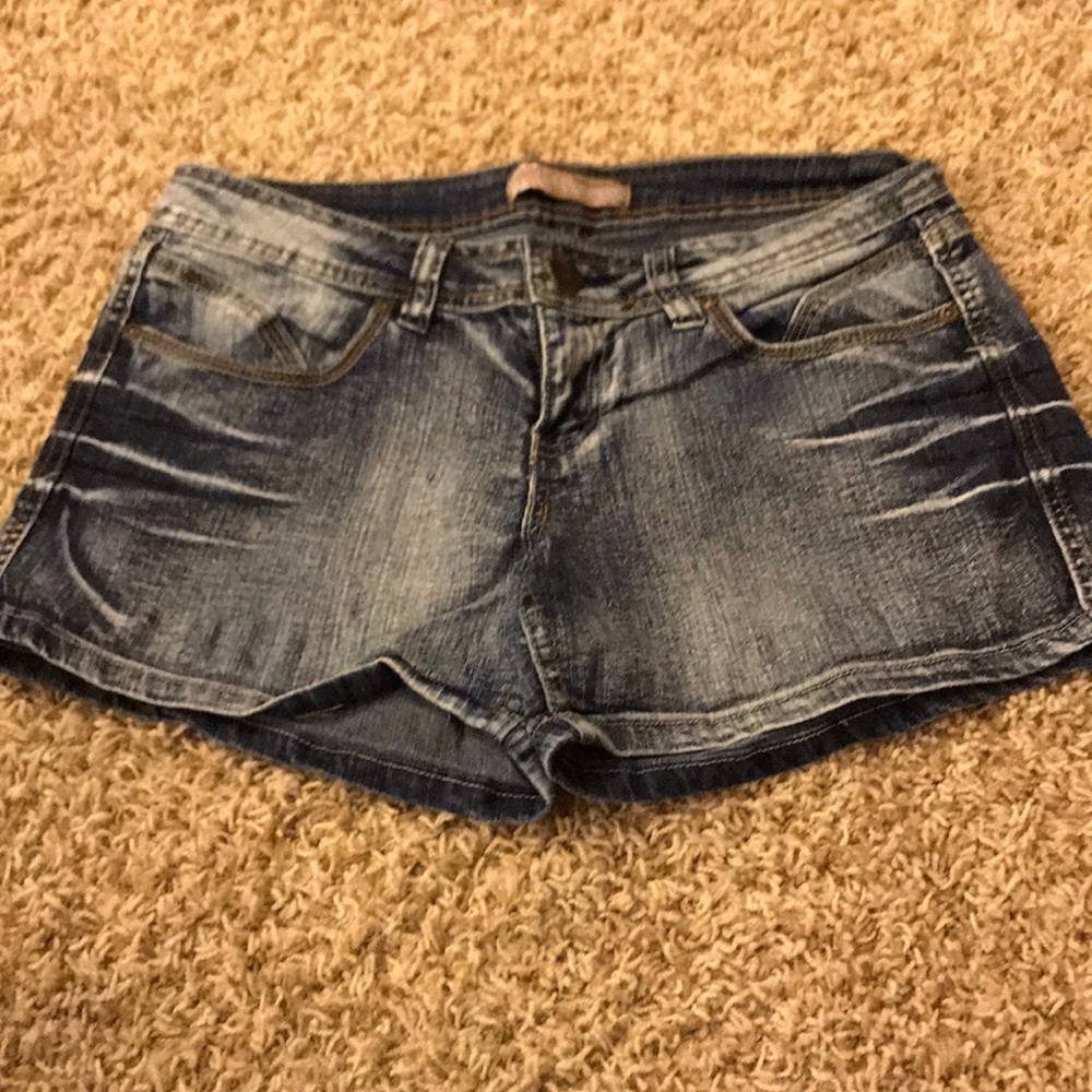 Wallflower Shorts