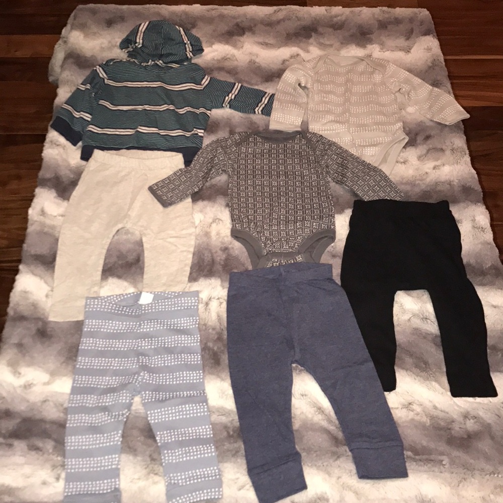 Old navy infant outfit lot