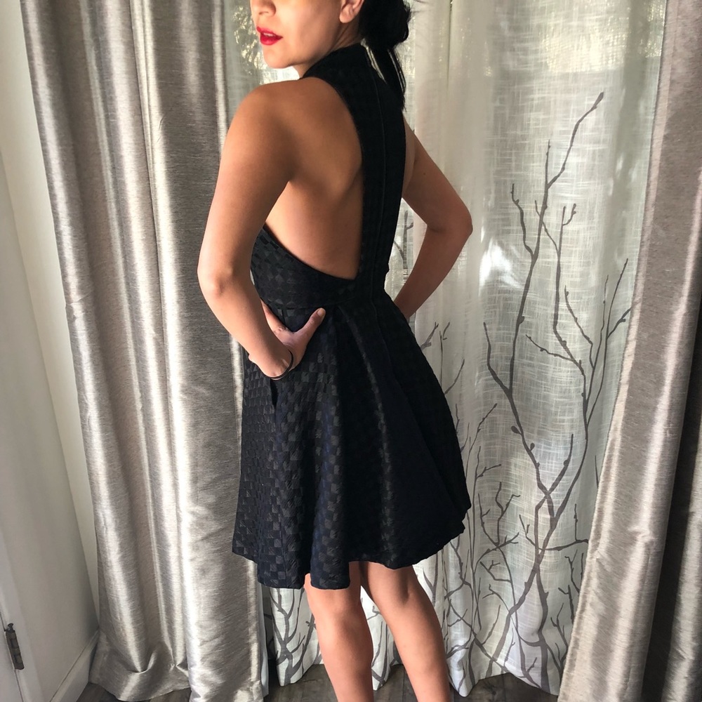 Alice + Olivia Black Cocktail Dress 🎉🎊🍾