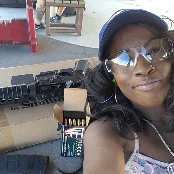 Meet your posher Latoya a.k.a CCSweets! - Picture 5 of 5