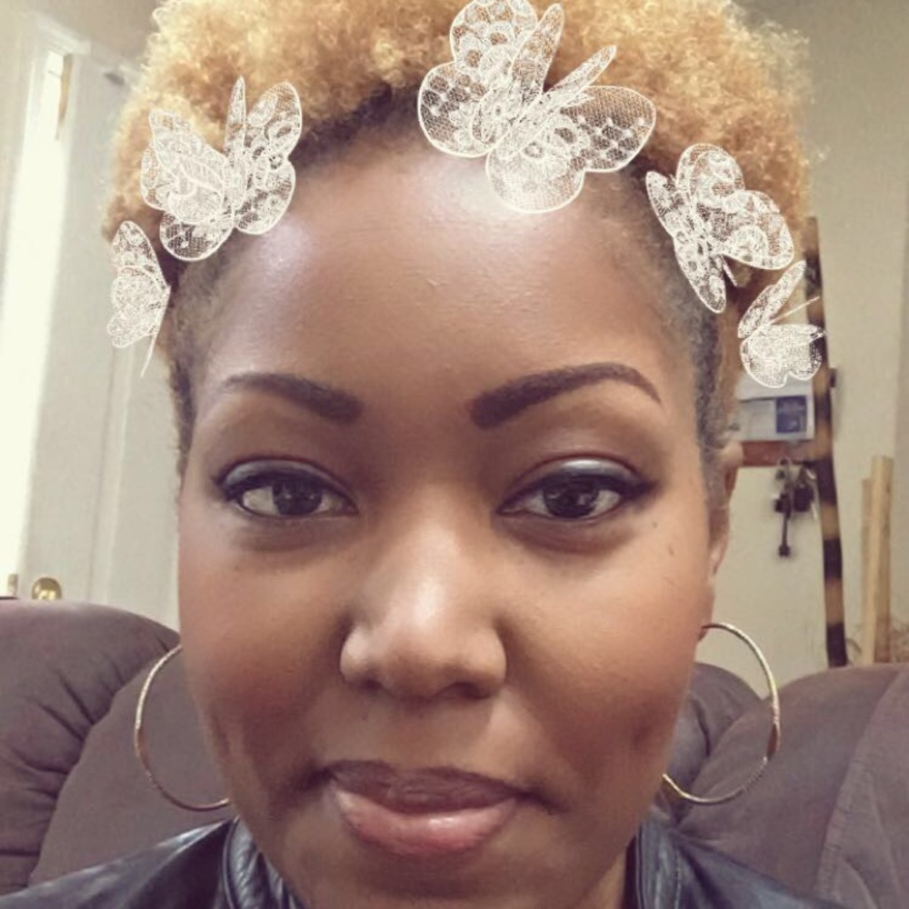 Latasha, Ambassador fast shipper top rated seller