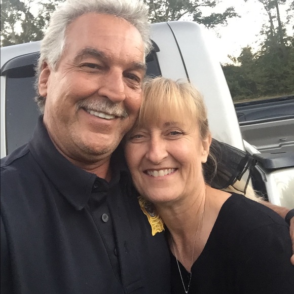 Meet your Posher, Cindy - Picture 1 of 1