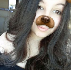 Meet your Posher, Cassandra