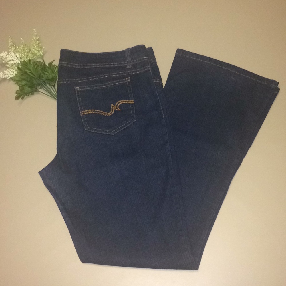 🖤 EUC. SO bootcut Denim pants