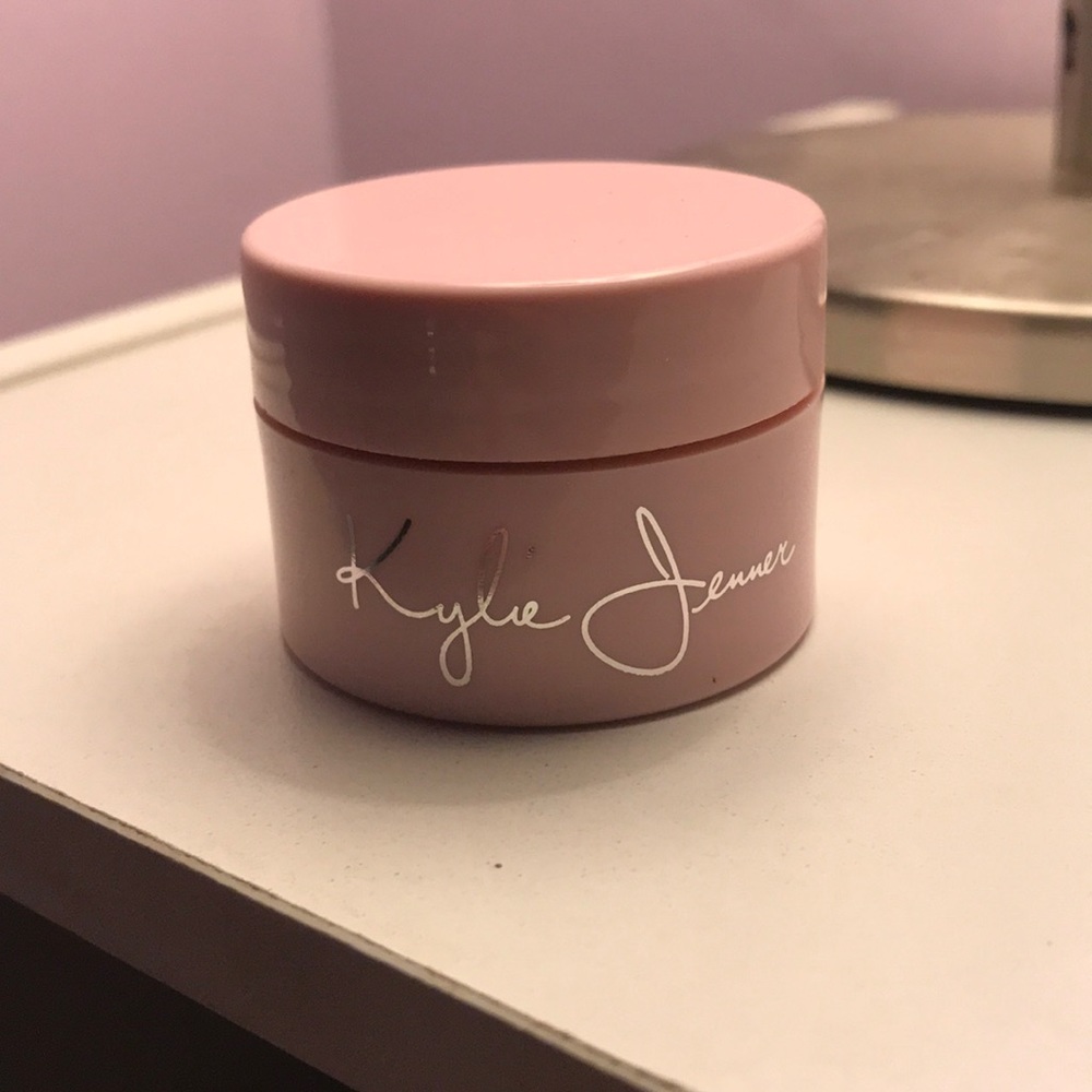 Kylie Cosmetics Loose Highlighter