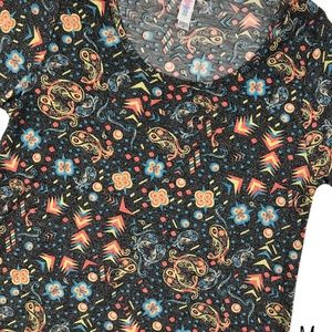 LuLaRoe Classic T BNWT - M