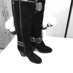 Black suede wedge boots
