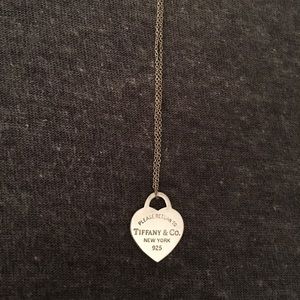 Tiffany & Co. classic heart pendant necklace