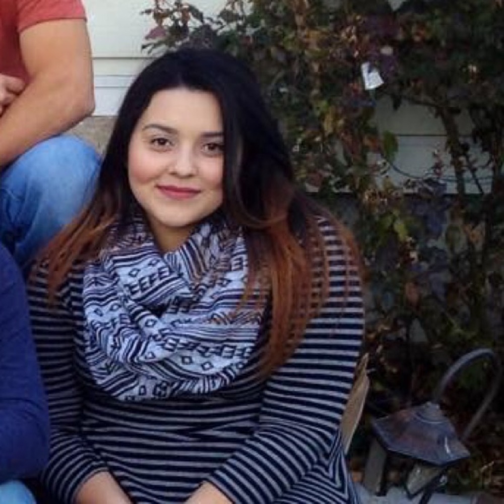 Meet your Posher, Gloria