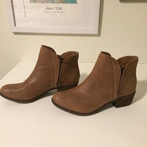 Lucky brand ankle booties!