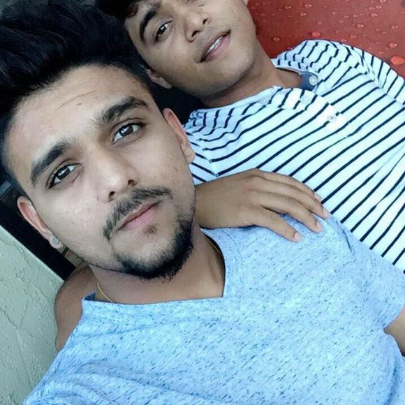 Meet your Posher, Fenil - Picture 1 of 1