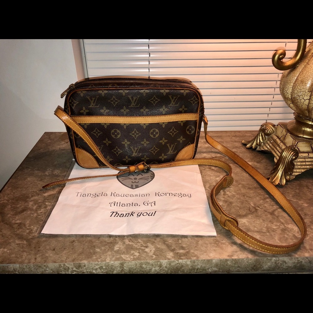 Authentic Louis Vuitton Trocodero Crossbody.