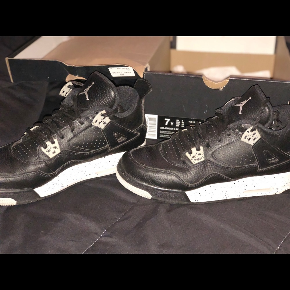 Jordan retro “Oreo 4s”