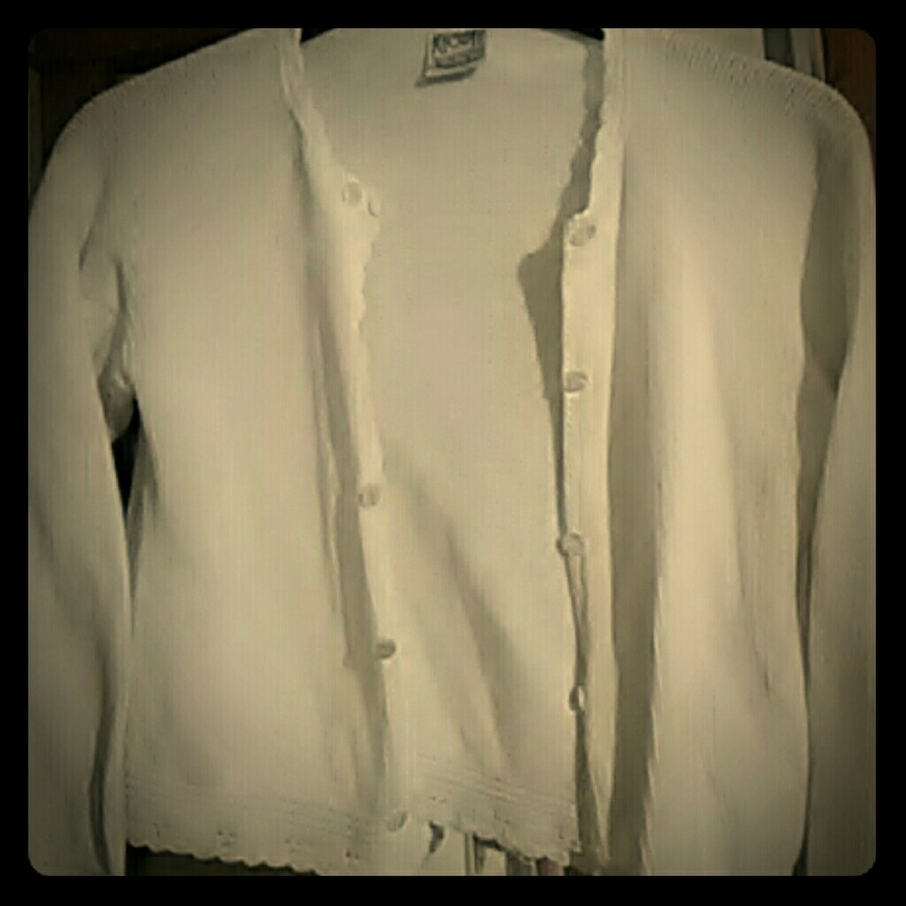 100% cotton White sweater/blazer
