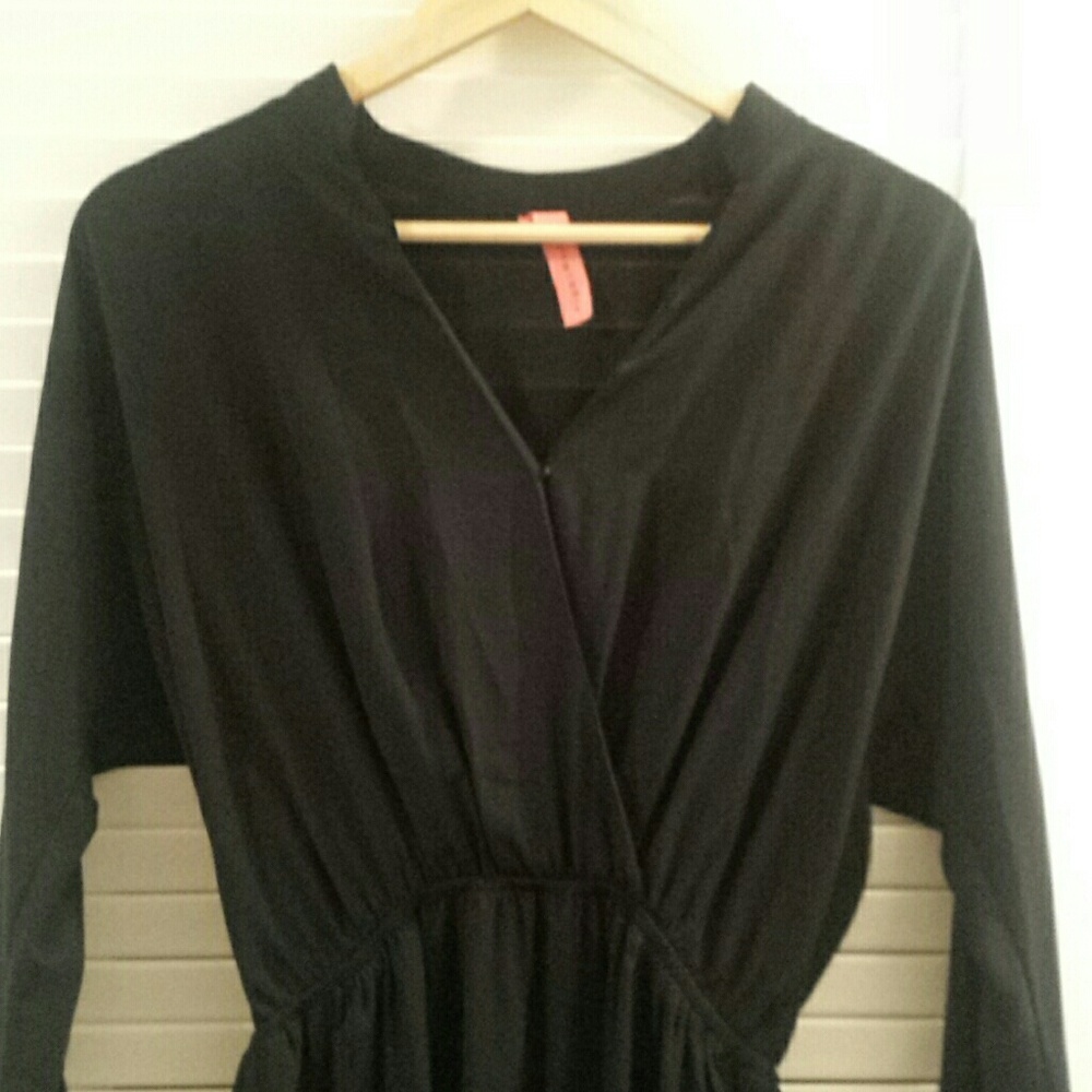 Eight Sixty black dress w gathered waist - Picture 2 of 7