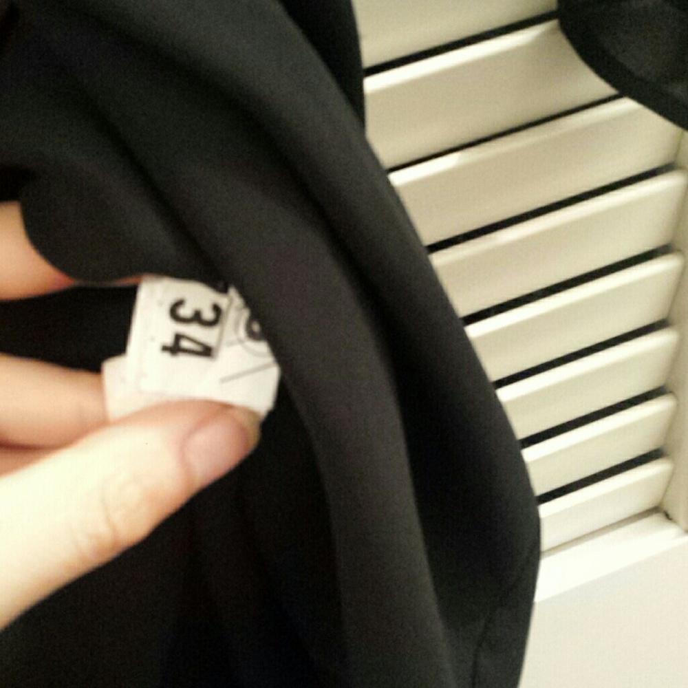 Eight Sixty black dress w gathered waist - Picture 7 of 7