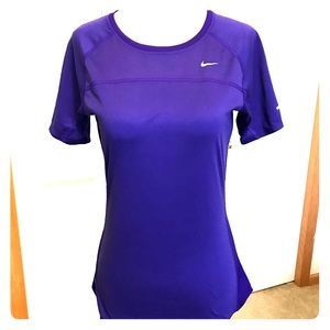 🎀Nike Sport top 💯Final Sale ‼️