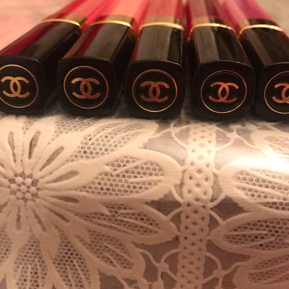 100%Chanel lipgloss