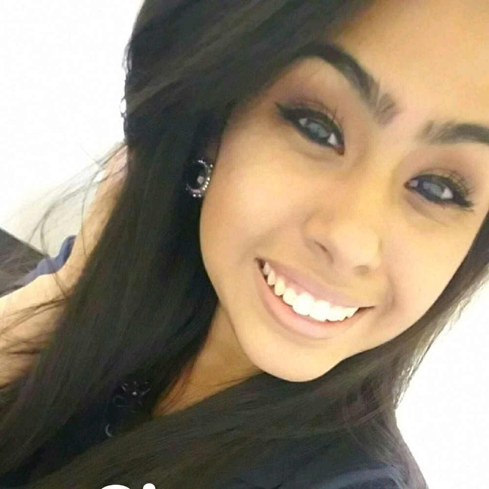 Meet your Posher, Salina