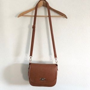 ➰ Street Level Brown Leather Crossbody Bag