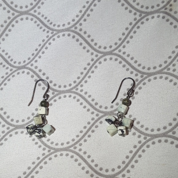 Stone and bead necklace and earings handmade - Picture 2 of 3