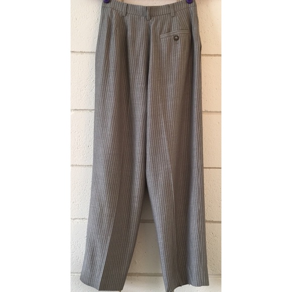 Liz Claiborne Tan Striped 2 Piece Suit 6P - Picture 7 of 8