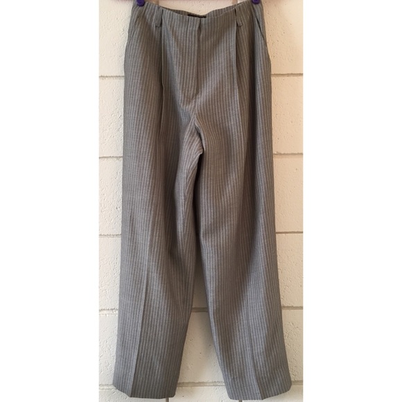 Liz Claiborne Tan Striped 2 Piece Suit 6P - Picture 6 of 8