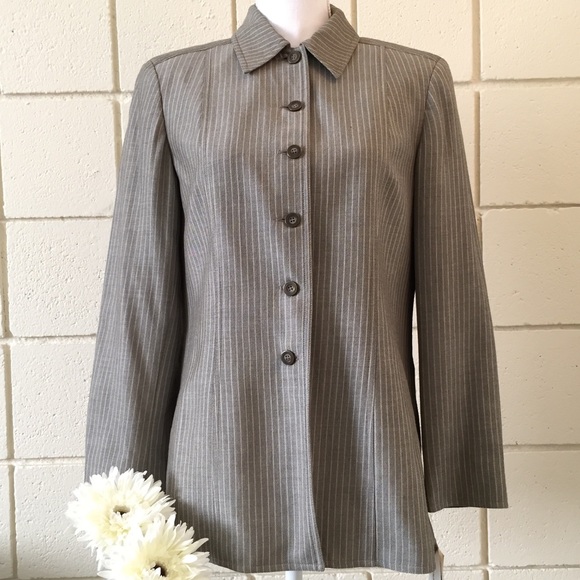 Liz Claiborne Tan Striped 2 Piece Suit 6P - Picture 1 of 8