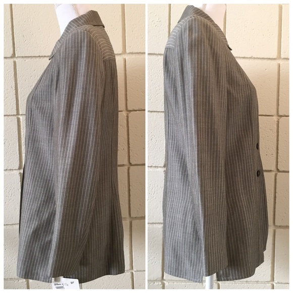 Liz Claiborne Tan Striped 2 Piece Suit 6P - Picture 4 of 8