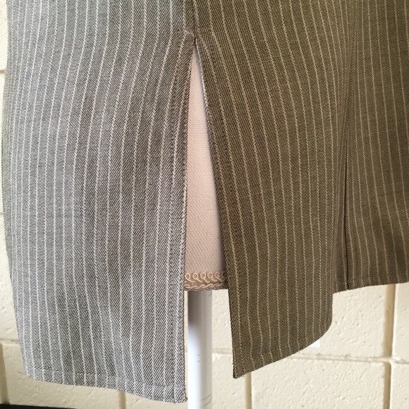 Liz Claiborne Tan Striped 2 Piece Suit 6P - Picture 5 of 8