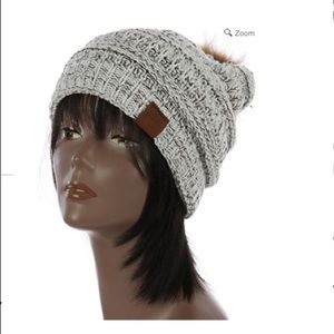 Pom Pom Winter Beanie