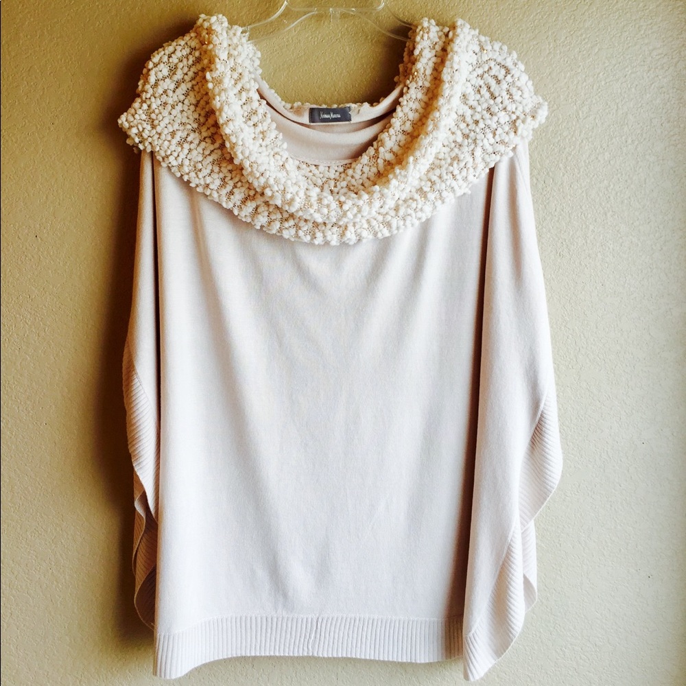 NWOT Neiman Marcus Poncho