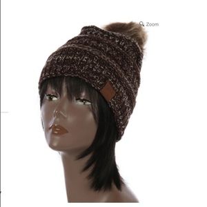 Pom Pom Winter Beanie
