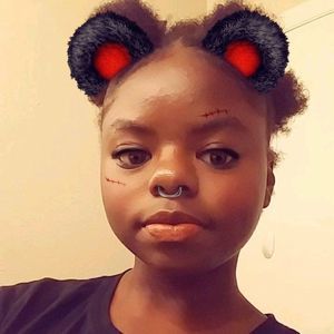 Meet your Posher, Kaila