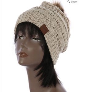 Pom Pom Winter Beanie