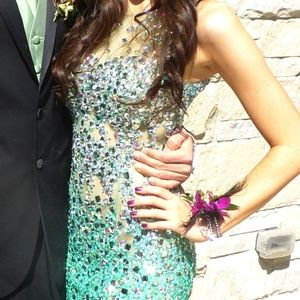 Alyce Paris green long dress size 2