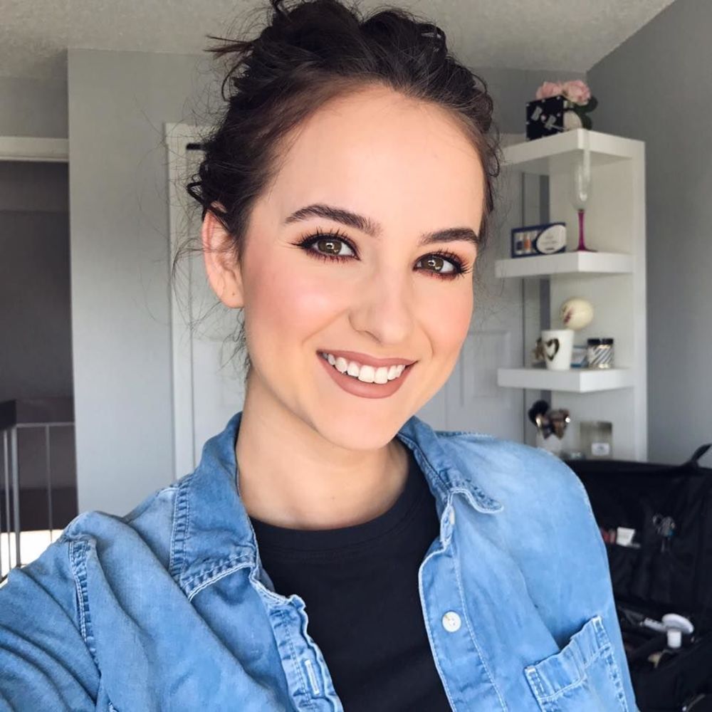 Meet your Posher, Brooke