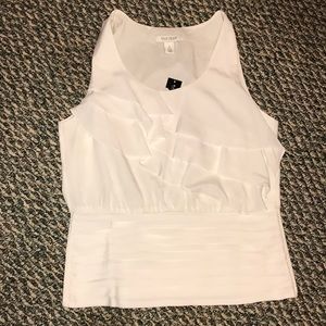 Sleeveless shirt
