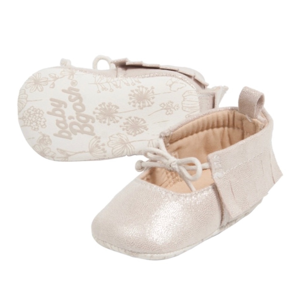 Oshkosh baby B’gosh shoes 3-6 months