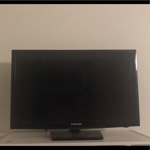 19” inch flat screen tv