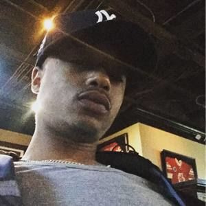 Meet your Posher, Carlos