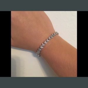 Meet your Posher, Connie