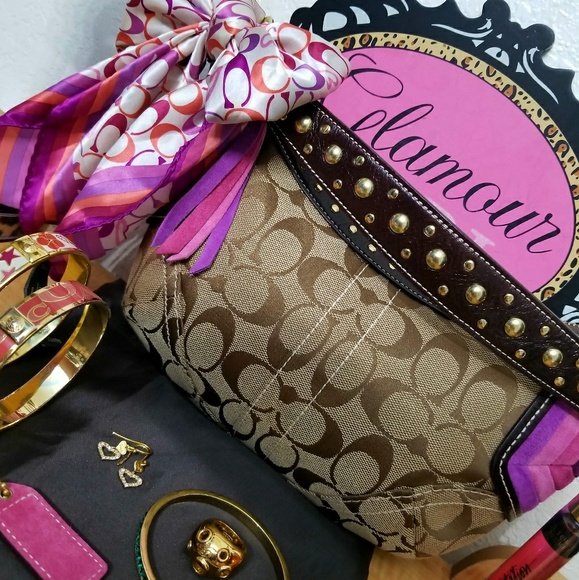 🍒 COACH Signature Brass studded HOBO - Picture 3 of 7