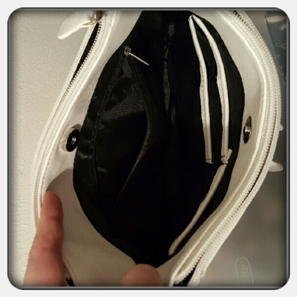 NWOT White Nicole Miller Crossbody Bag - Picture 4 of 5